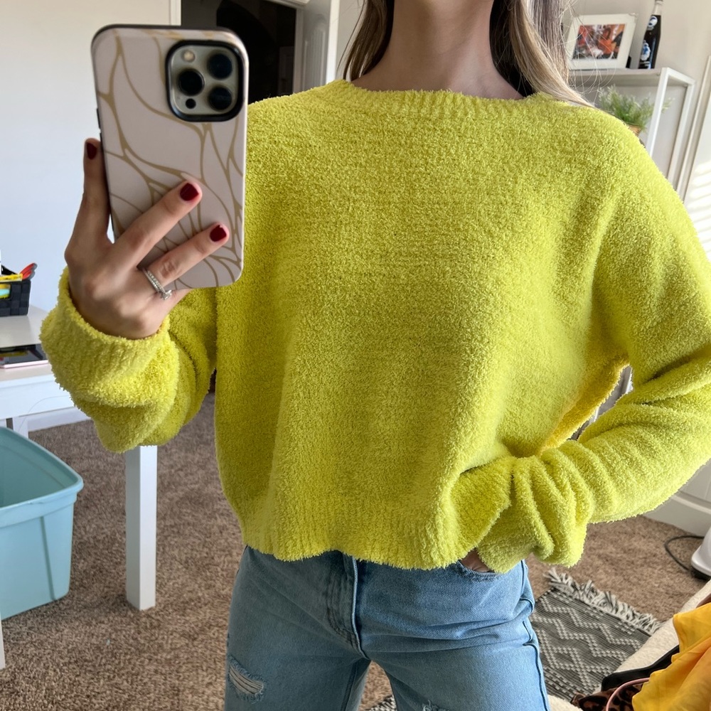 boutique lime yellow sweater
